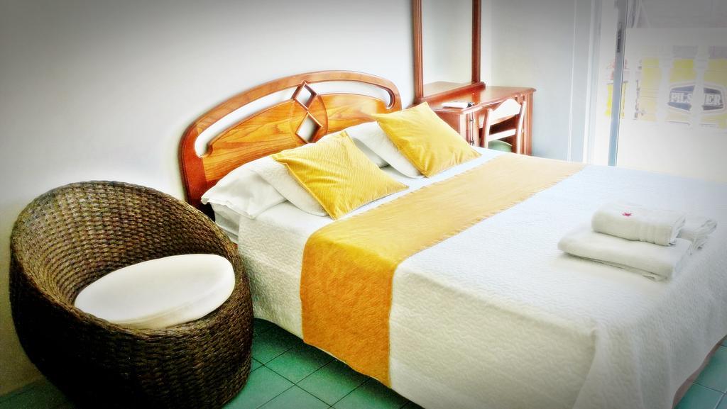 Hostal Costa Del Pacifico Puerto Ayora  Eksteriør bilde