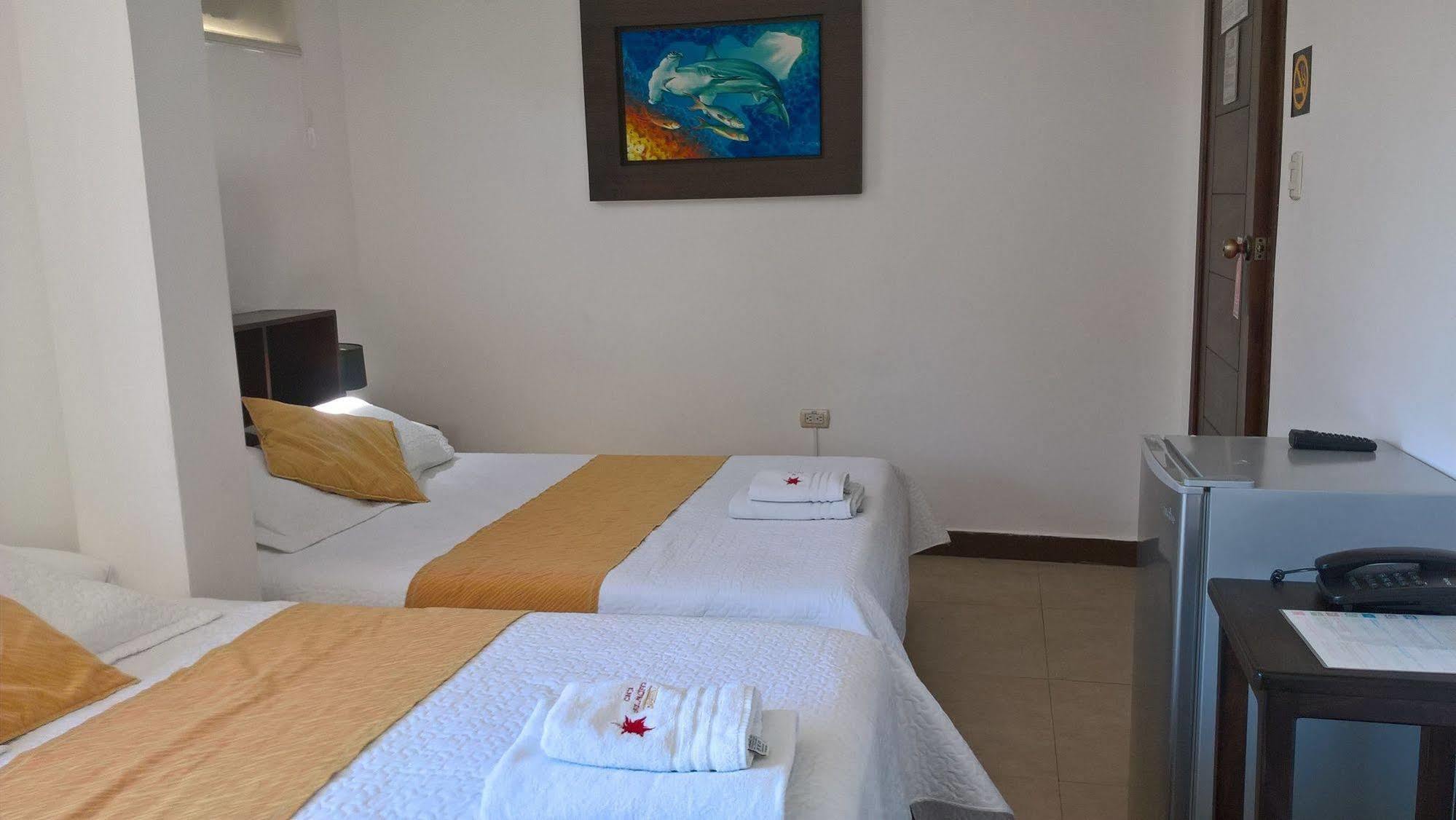 Hostal Costa Del Pacifico Puerto Ayora  Eksteriør bilde